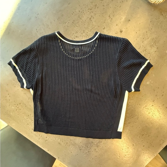 Evereve Tops - Evereve Black Mesh Short Sleeve Top